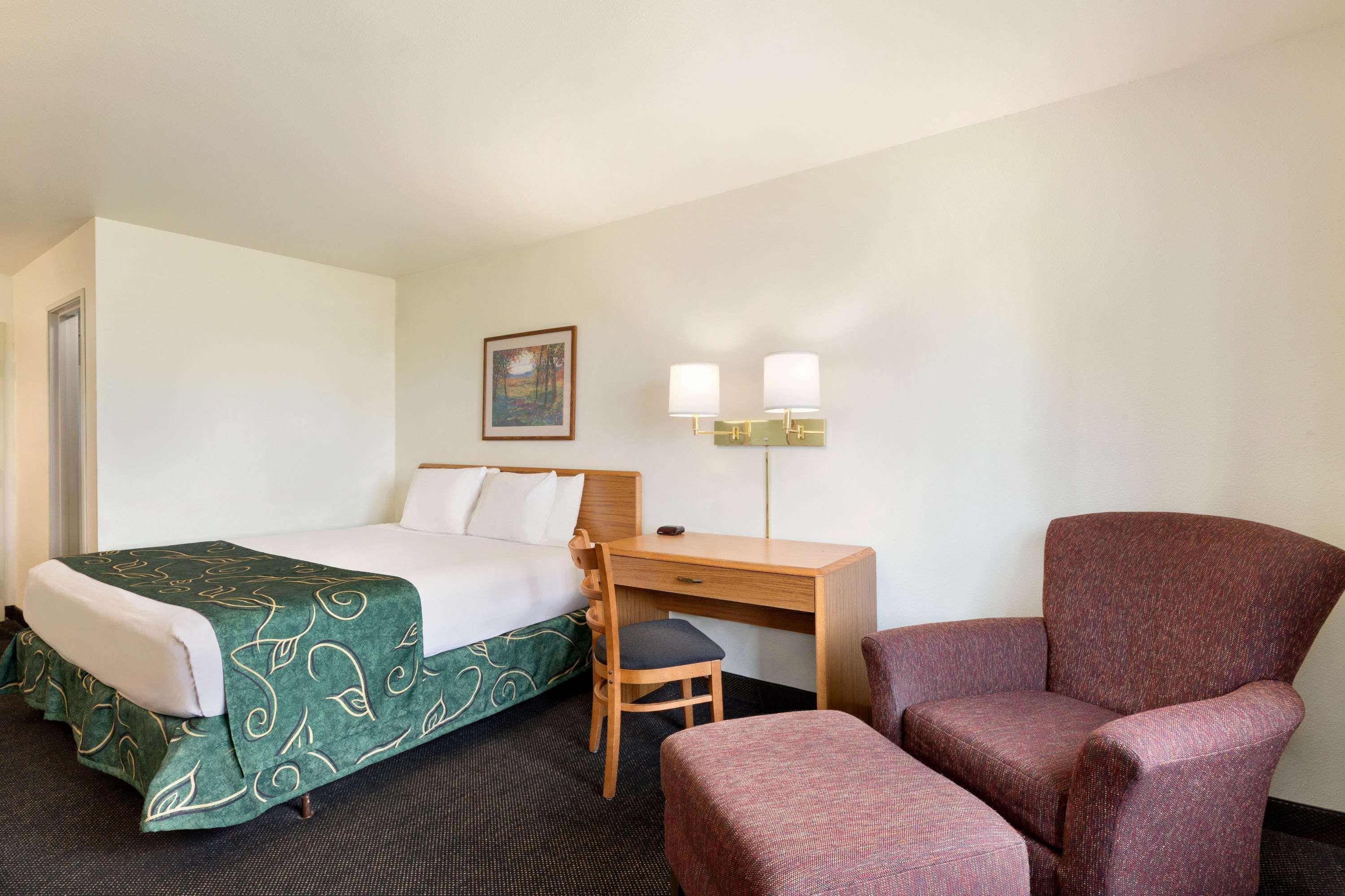 Travelodge By Wyndham Sharon Springs Buitenkant foto